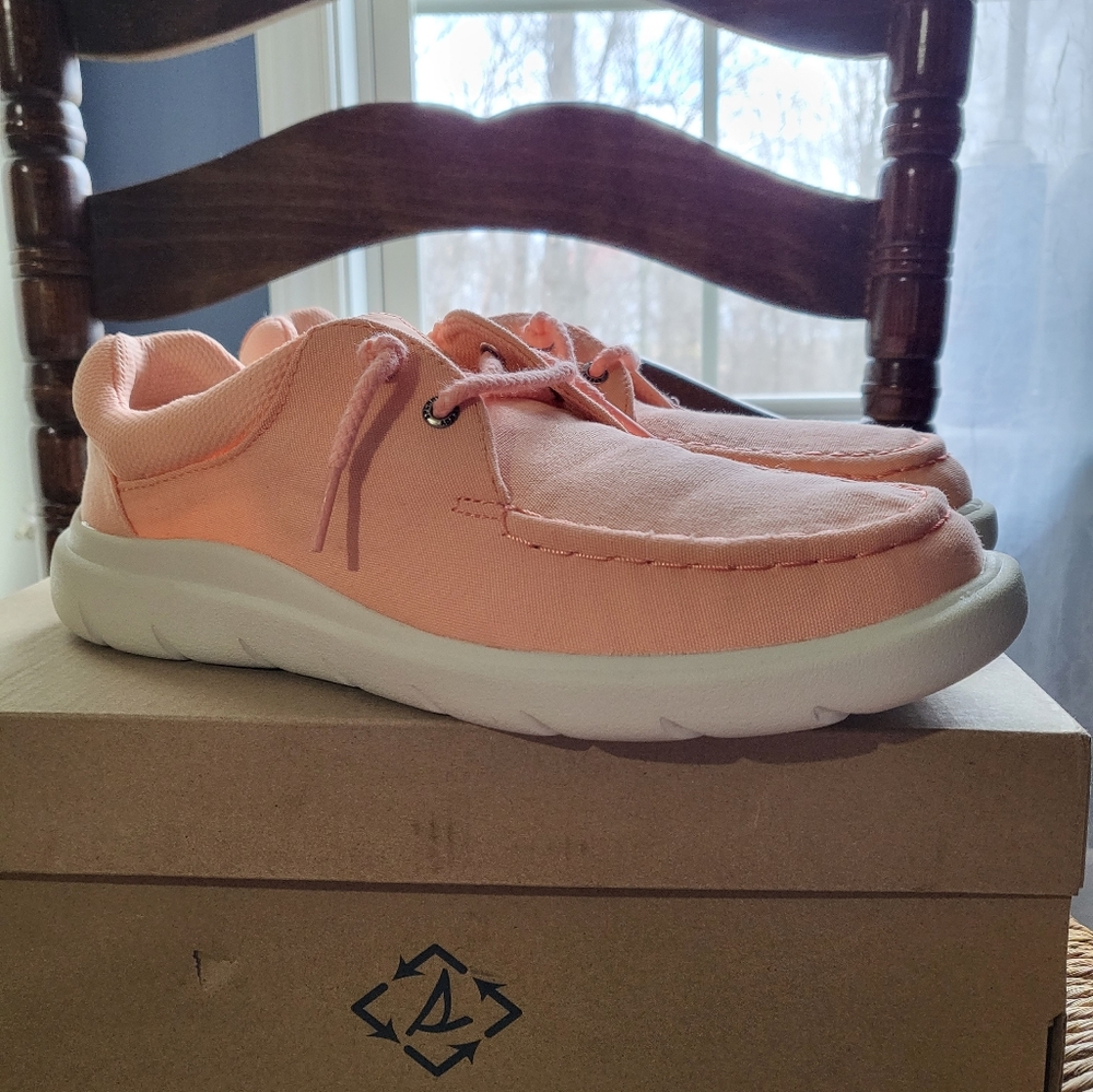 Sperry Captain Mocs NIB 8.5